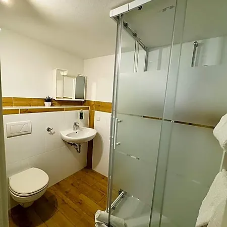Hr Hotel 3*