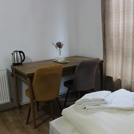 Hr Hotel 3*