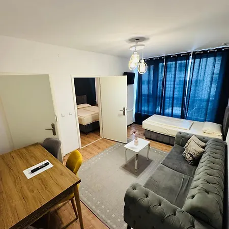 Hr Hotel