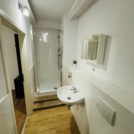 Hr Hotel 3*