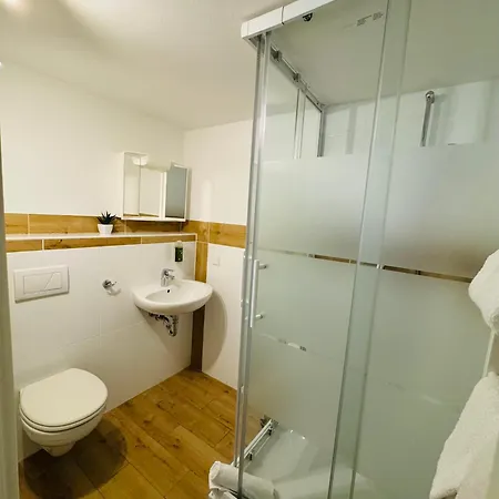 Hr Hotel 3*